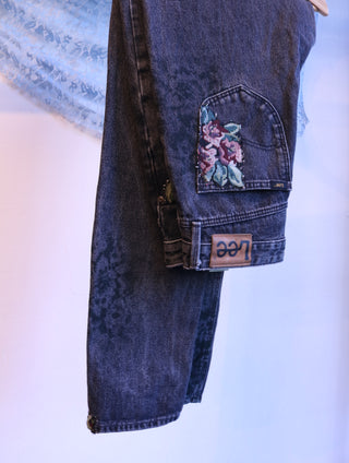 Reworked Lee spijkerbroek bloem - Maat M
