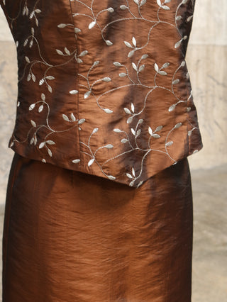 Brown 2-piece set with embroidery – size S/M