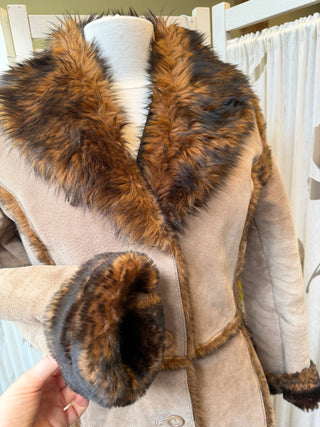 Suède jas faux fur - Maat M