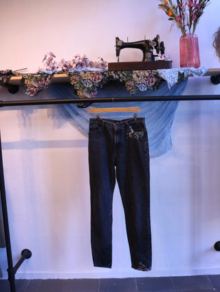 Reworked Lee spijkerbroek bloem - Maat M