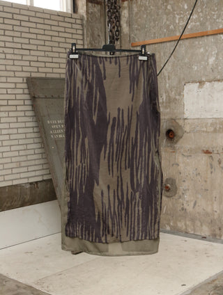 Khaki rok met glans - Maat L